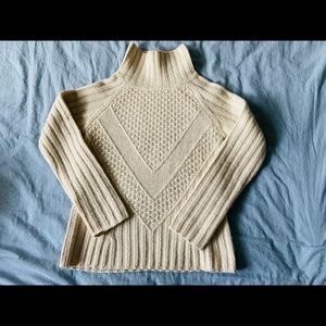 Almost new 60% wool + alpaca ivory sweater